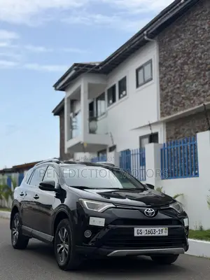 Toyota RAV4 XLE 4dr SUV AWD (2.5L 4cyl 6A) 2018 Black