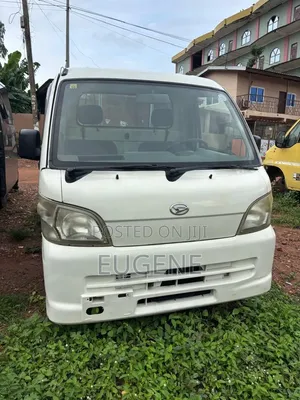 Daihatsu Cuore 2000 White