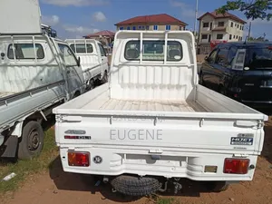 Daihatsu Cuore 2000 White