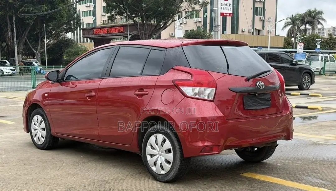 Toyota Yaris 2024 Red