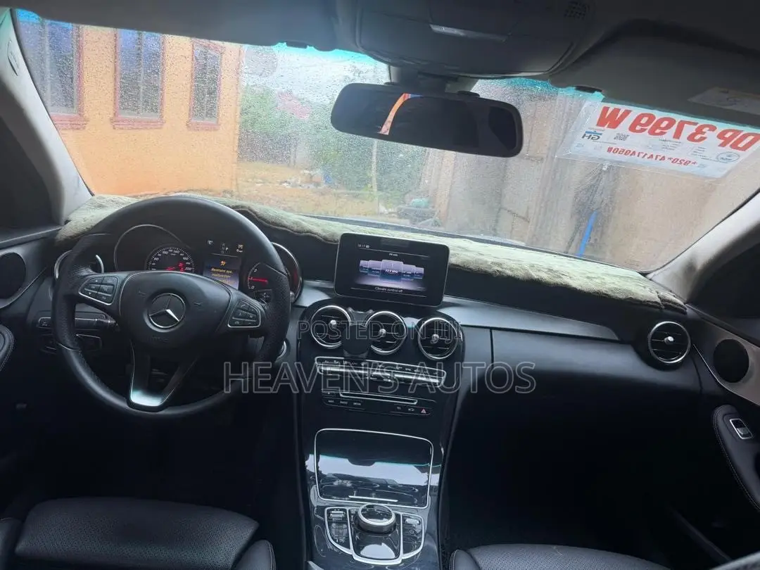 Mercedes-Benz C300 2018 Gray
