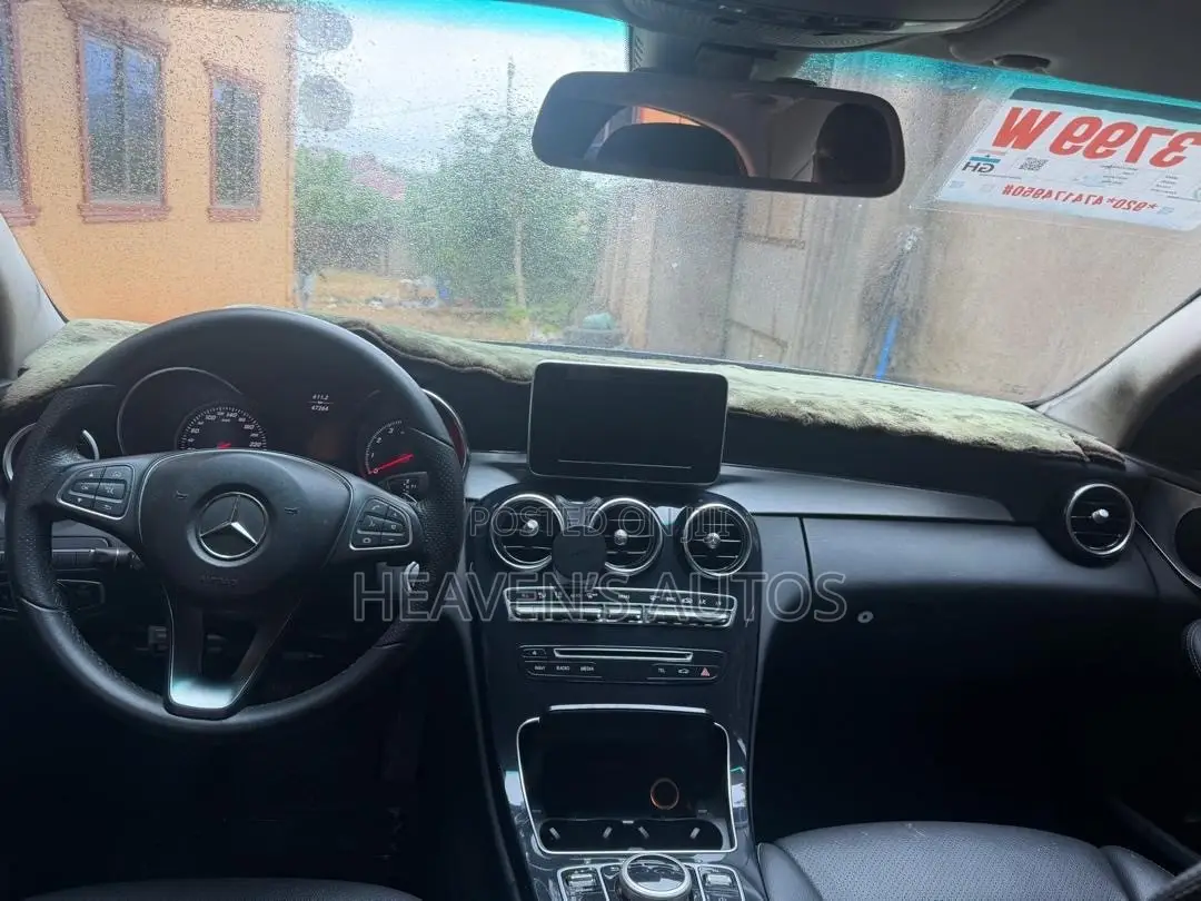 Mercedes-Benz C300 2018 Gray