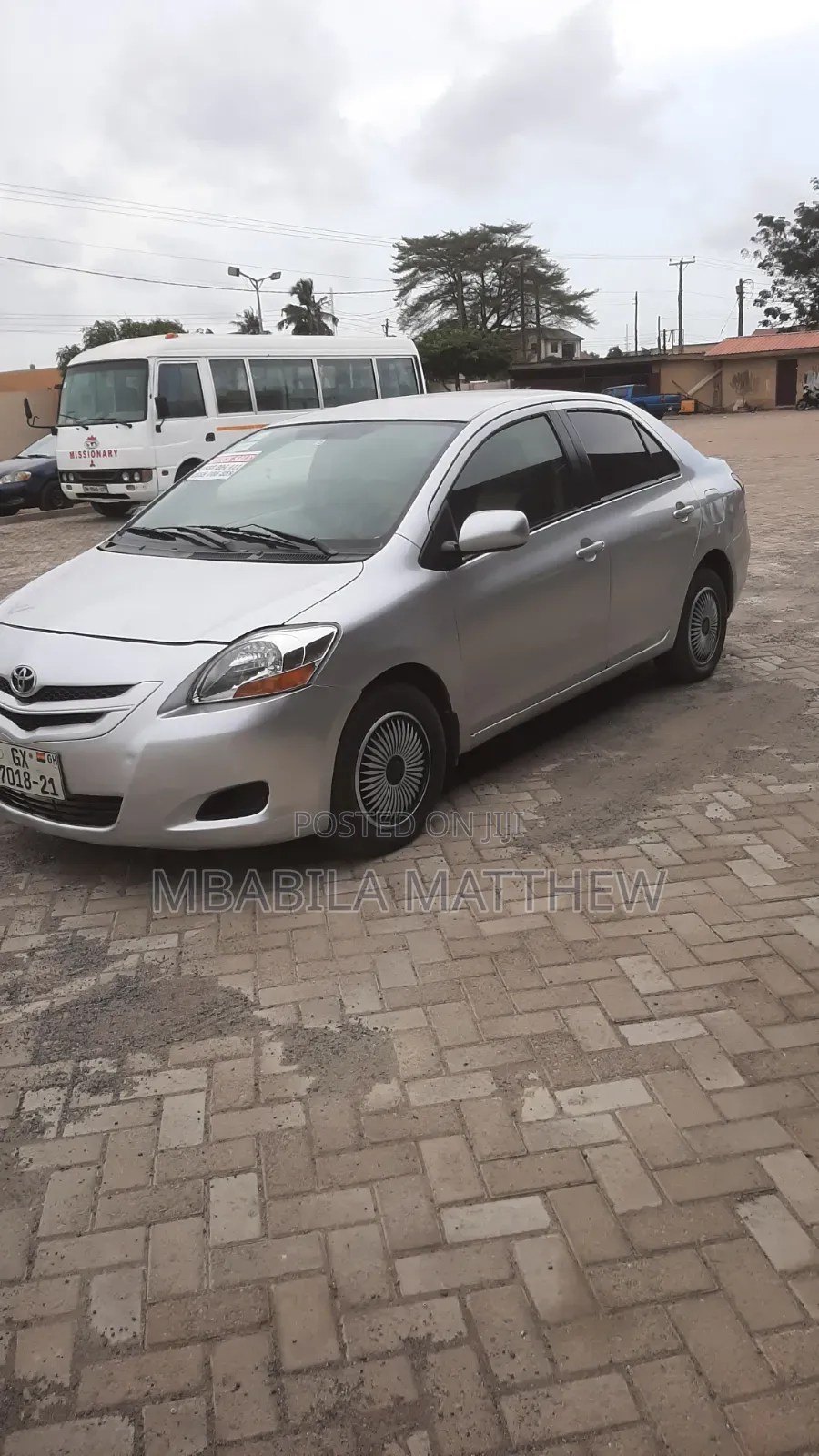 Toyota Belta 2010 Silver