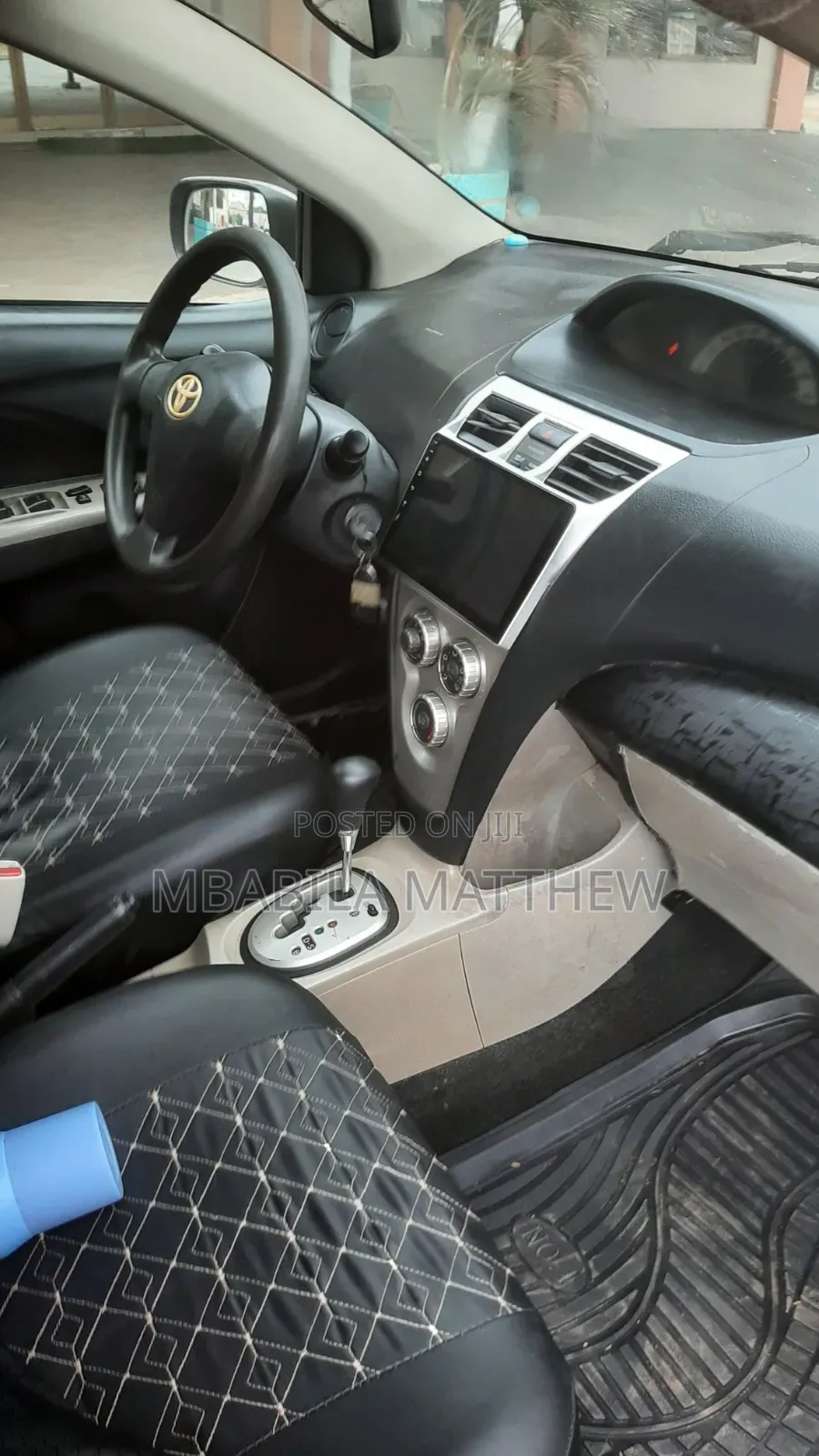 Toyota Belta 2010 Silver