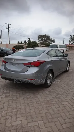 Hyundai Elantra 2016 Silver