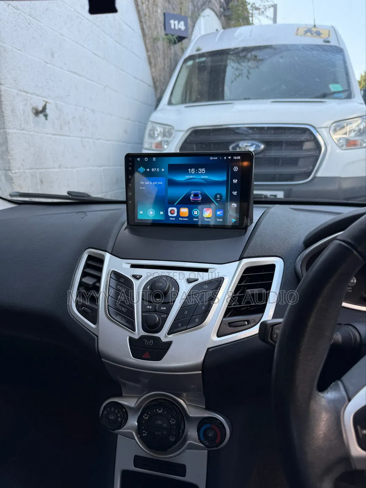Car Play and Screen for Ford Fiesta 2011