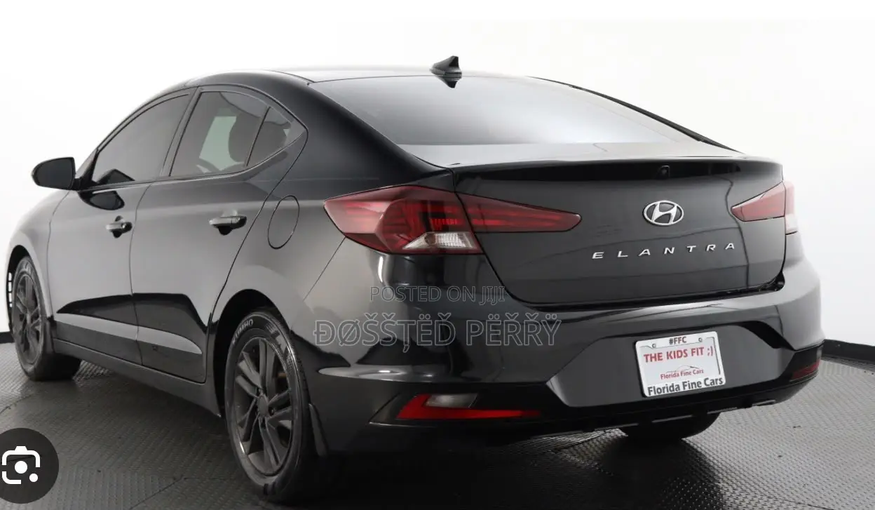 Hyundai Elantra Limited 2020 Black