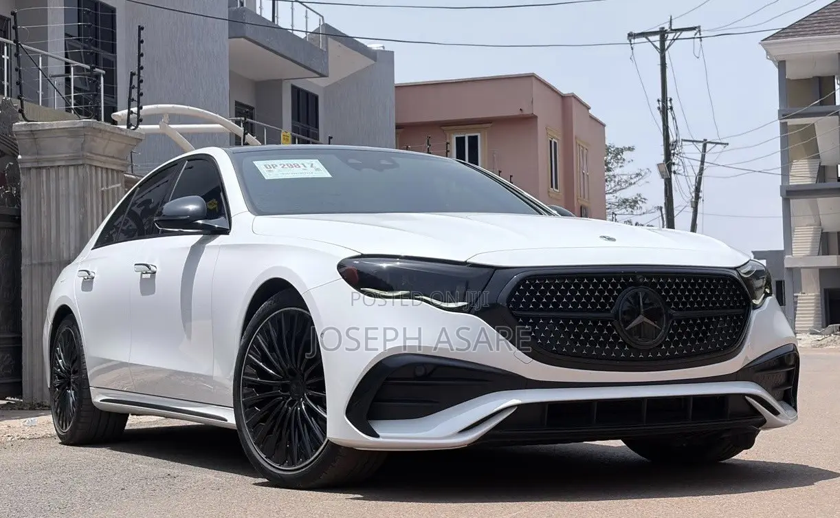 Mercedes-Benz E300 2024