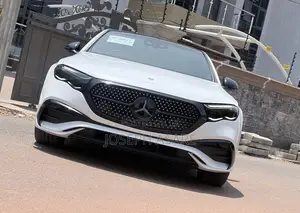 Mercedes-Benz E300 2024