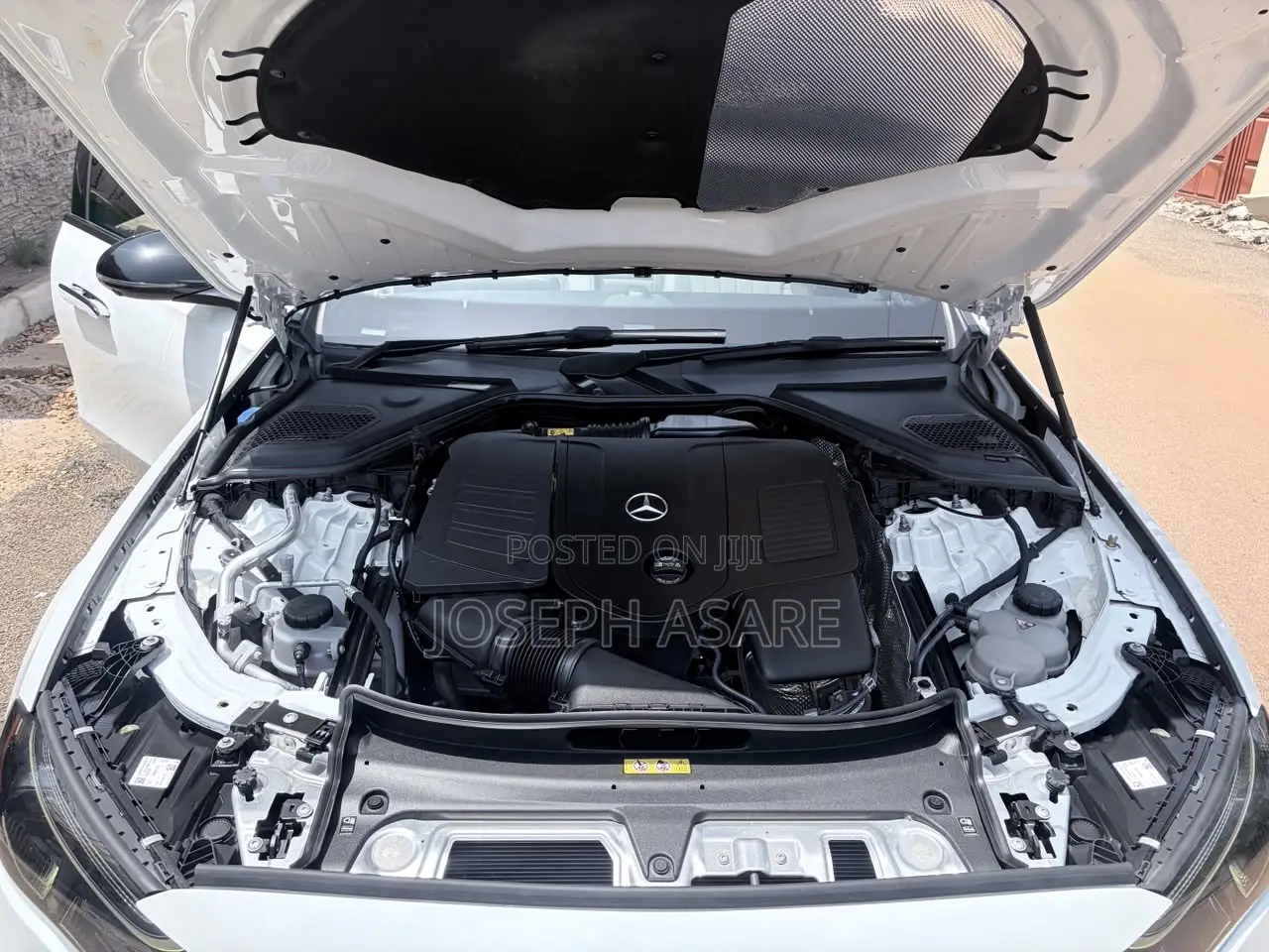 Mercedes-Benz E300 2024