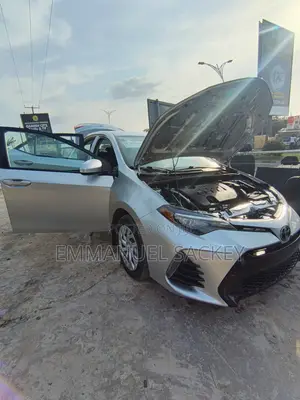 Toyota Corolla LE 4dr Sedan (1.8L 4cyl CVT) 2017 Silver