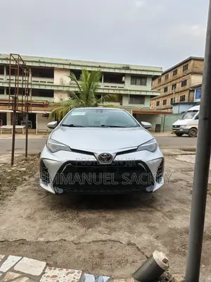 Toyota Corolla LE 4dr Sedan (1.8L 4cyl CVT) 2017 Silver