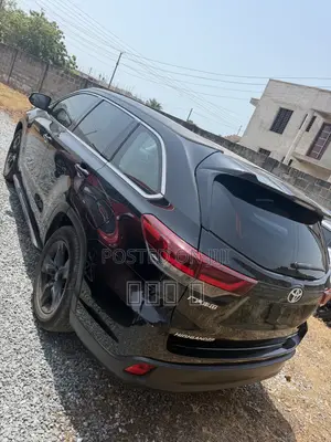 Toyota Highlander XLE 2019 Black