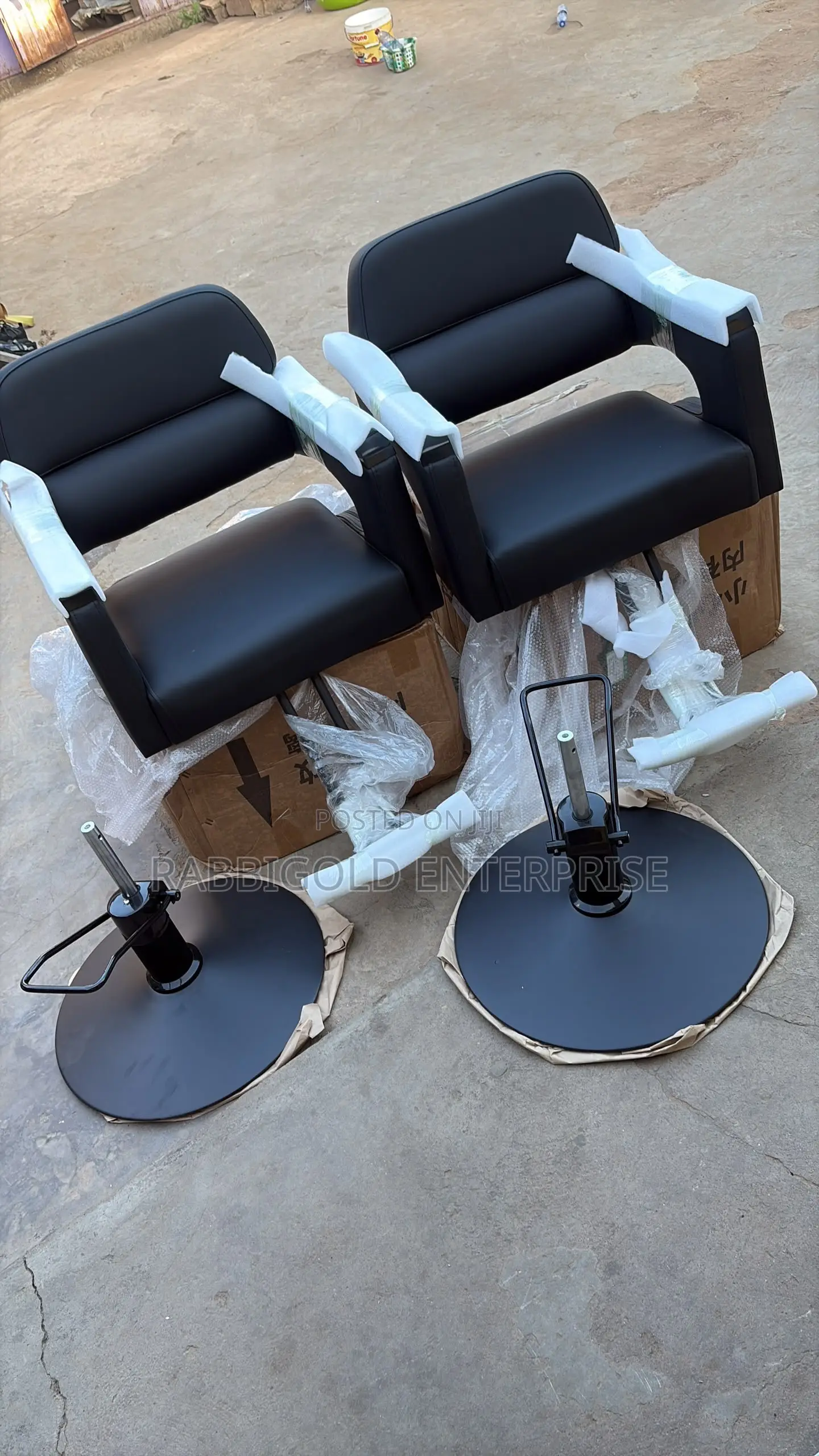 Quality Barbering and Saloon Chairs