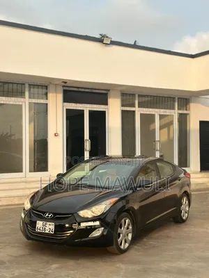 Hyundai Elantra Limited Sedan FWD (1.8L 4cyl 6A) 2013 Black