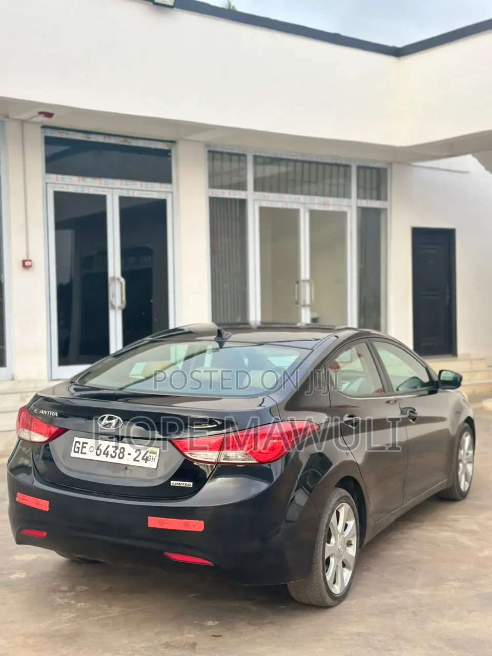 Hyundai Elantra Limited Sedan FWD (1.8L 4cyl 6A) 2013 Black