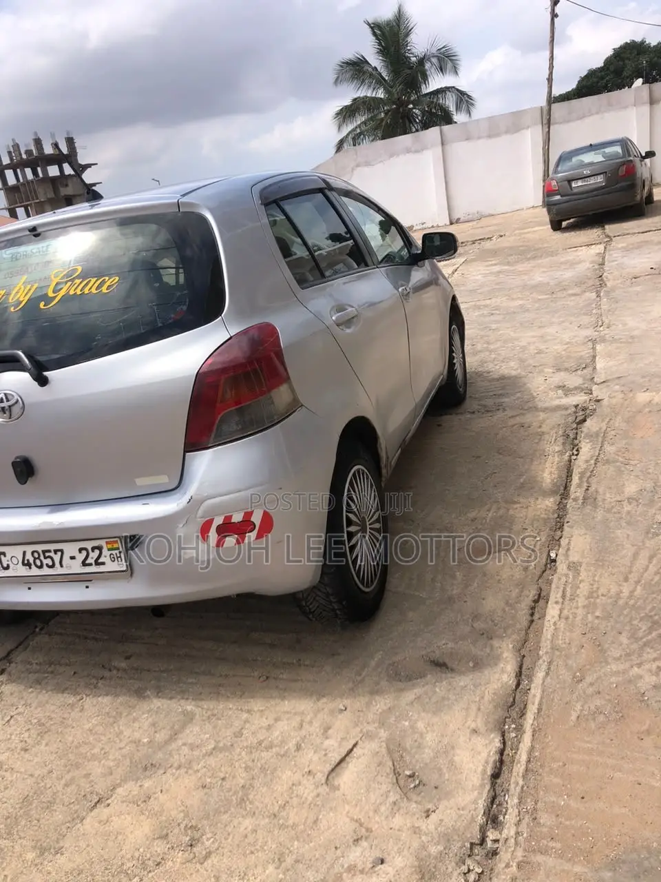 Toyota Vitz 2010 Silver