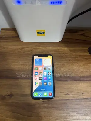 New Apple iPhone XR 64 GB Black