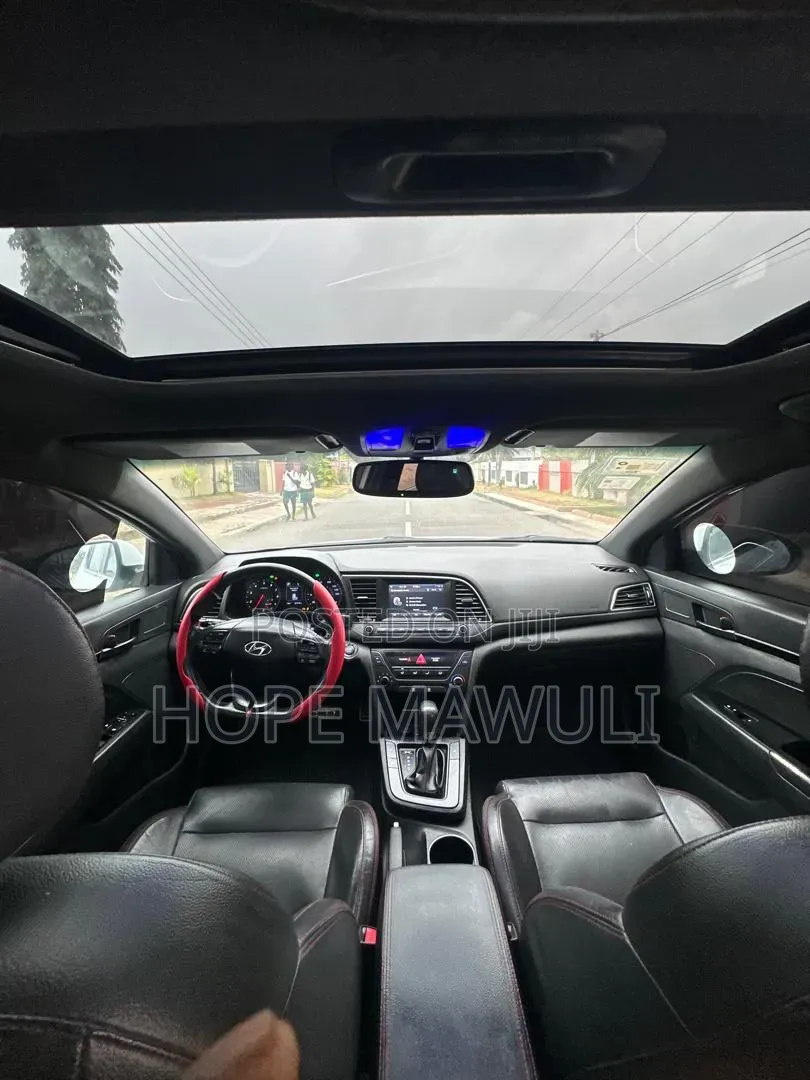 Hyundai Elantra Sport 2018 White