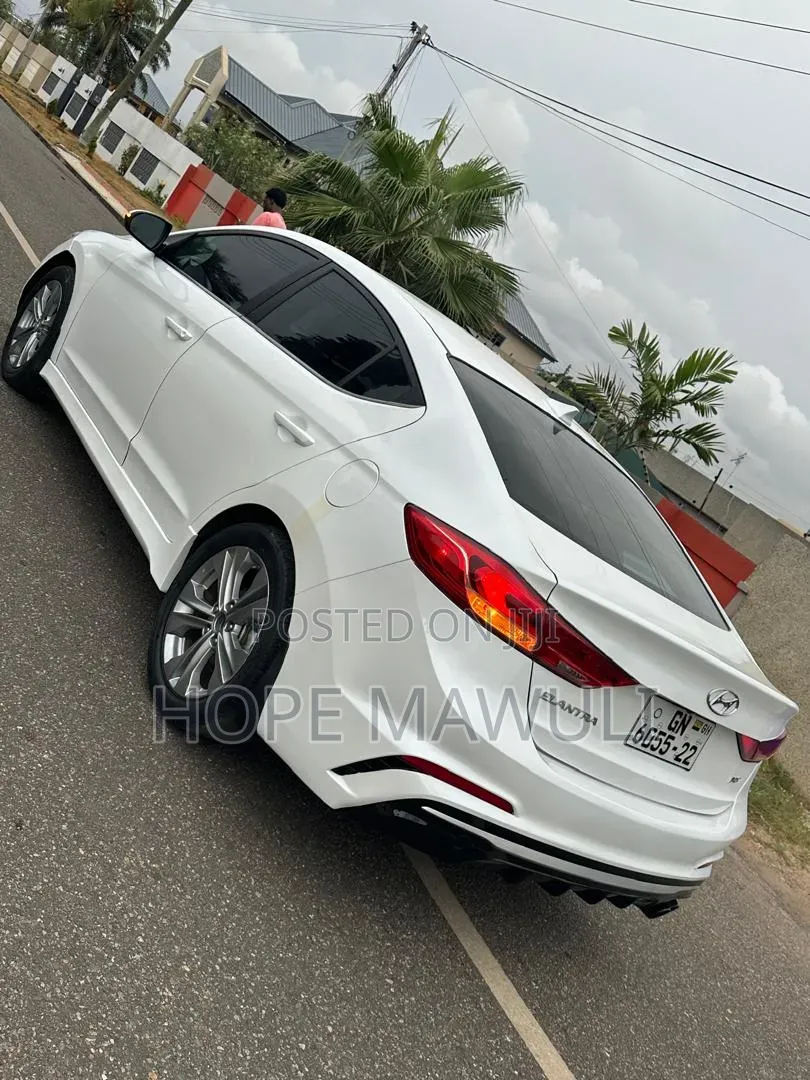 Hyundai Elantra Sport 2018 White