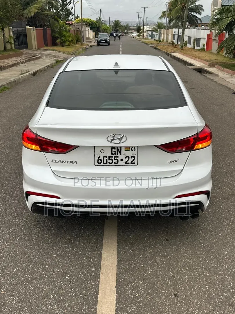 Hyundai Elantra Sport 2018 White