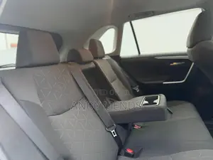 Toyota RAV4 XLE AWD 2020 White