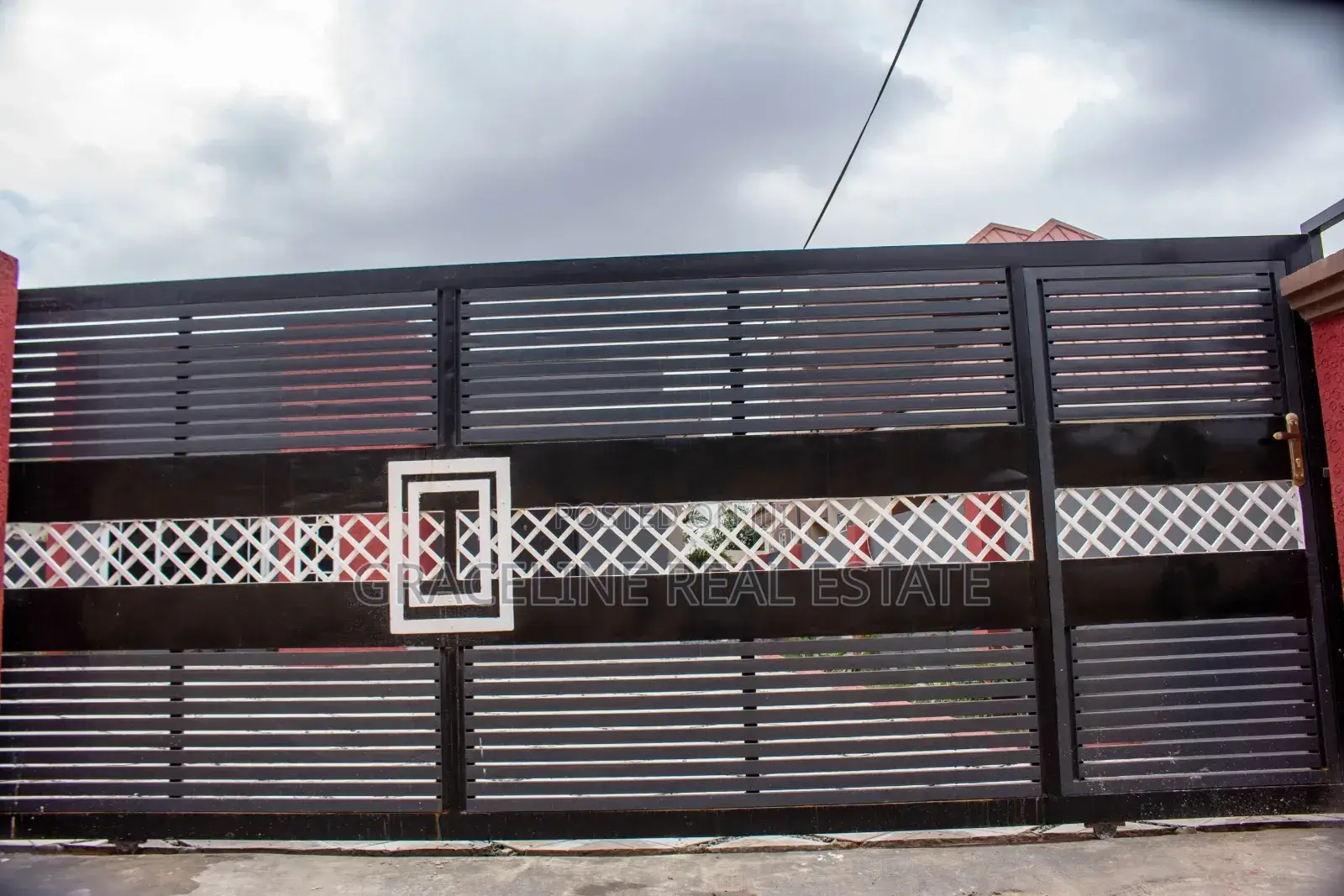 3bdrm House in Graceline Real, Amasaman for sale