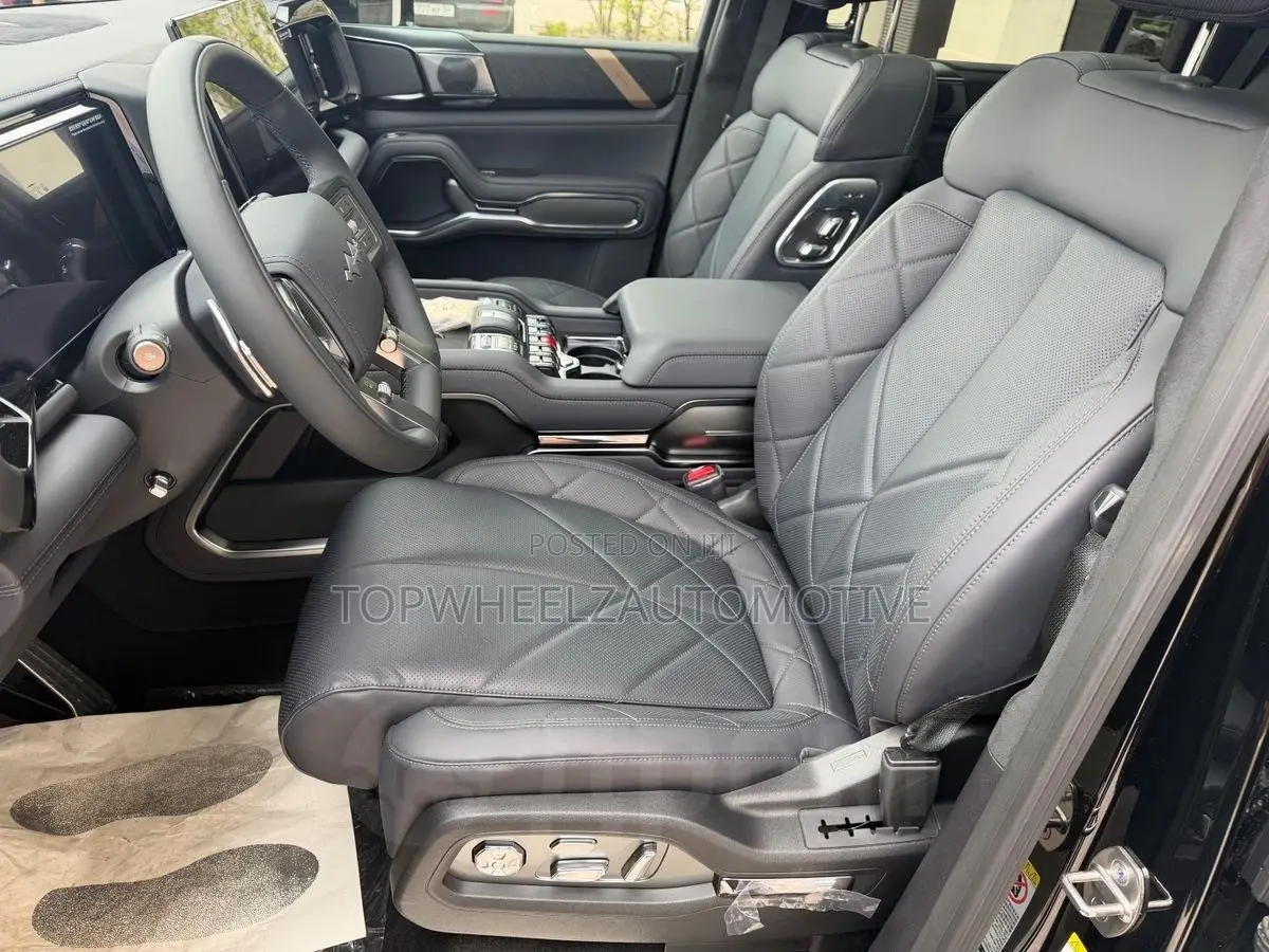 New BYD Leopard 8 2.0 Hybrid AWD 2025 Black