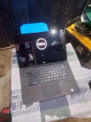 Laptop Dell Inspiron 15 5510 16GB Intel Core i5 HDD+SSD 500GB