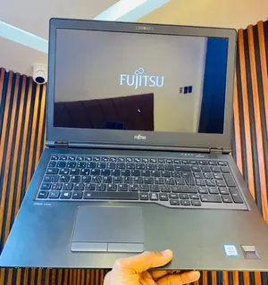 Laptop Fujitsu Lifebook U758 16GB Intel Core i5 SSD 256GB