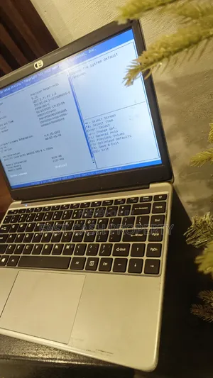 Laptop Chuwi HeroBook Pro 8GB Intel Celeron SSD 500GB