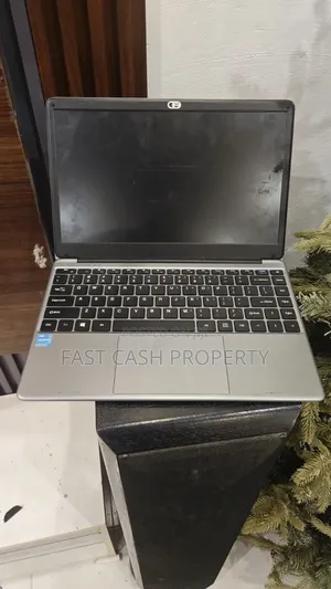 Laptop Chuwi HeroBook Pro 8GB Intel Celeron SSD 500GB