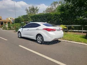 Hyundai Avante 2014 White