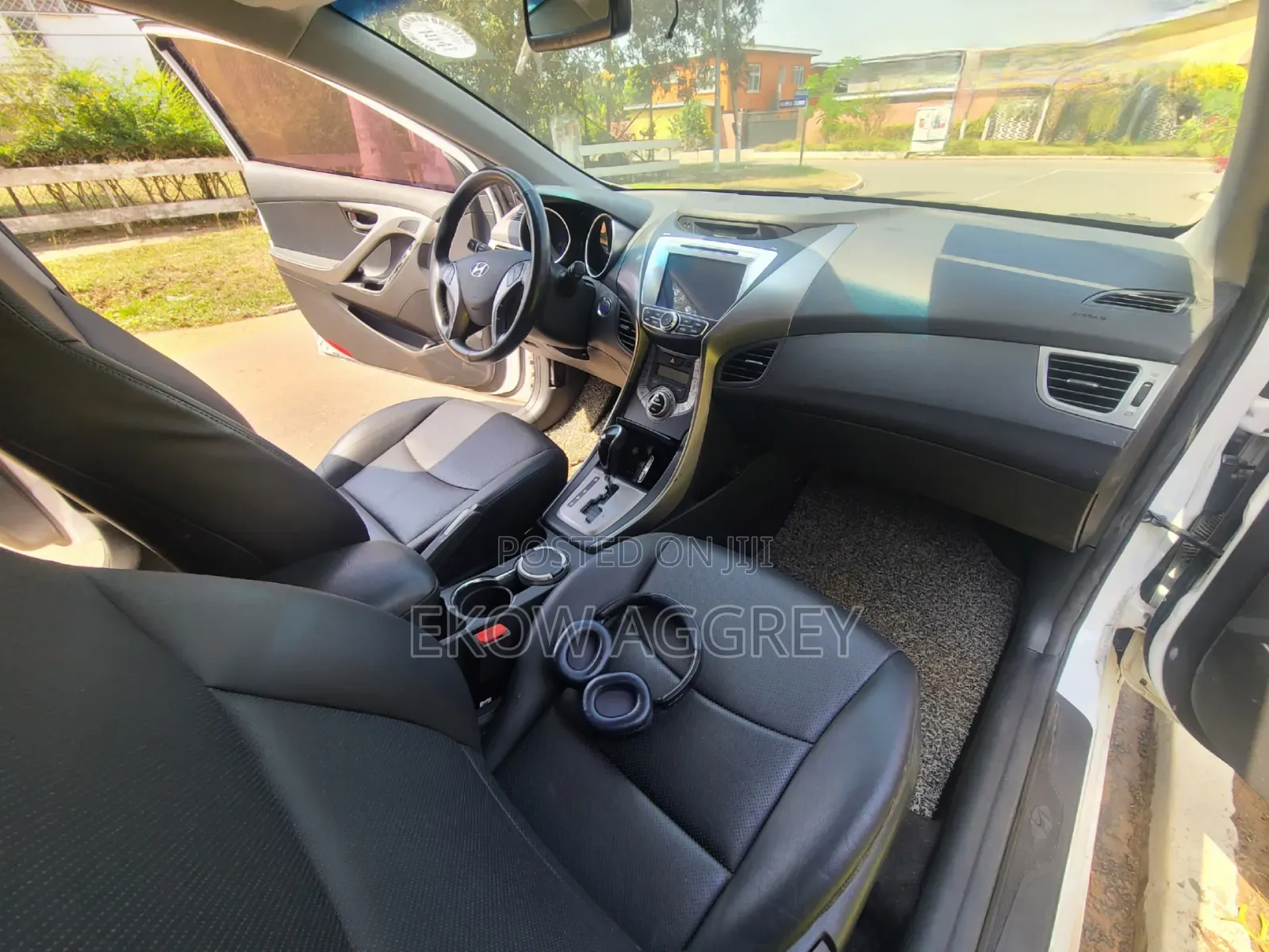 Hyundai Avante 2014 White