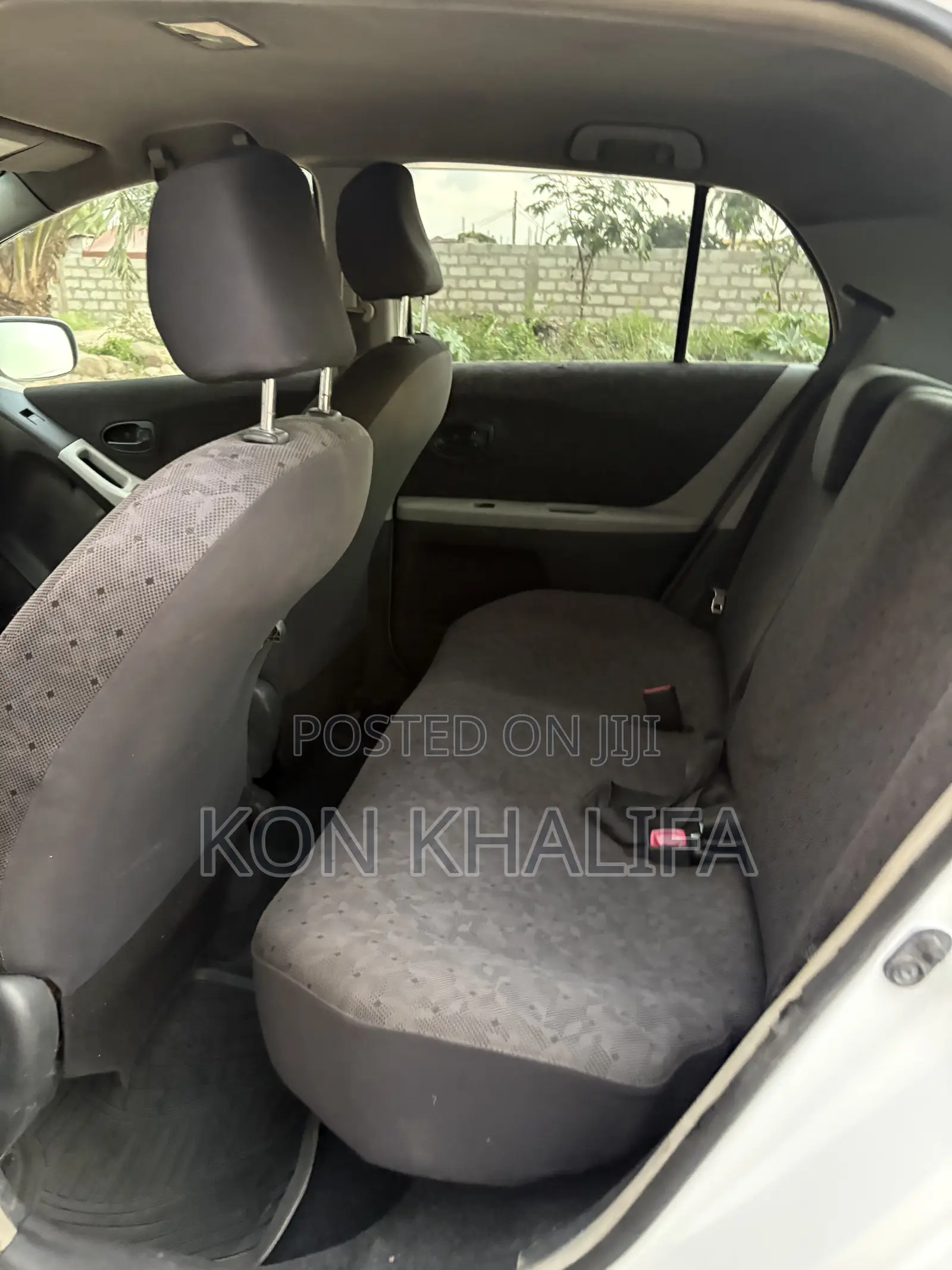 Toyota Vitz 1.3 FWD 3dr 2010 White