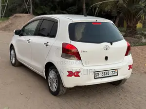 Toyota Vitz 1.3 FWD 3dr 2010 White
