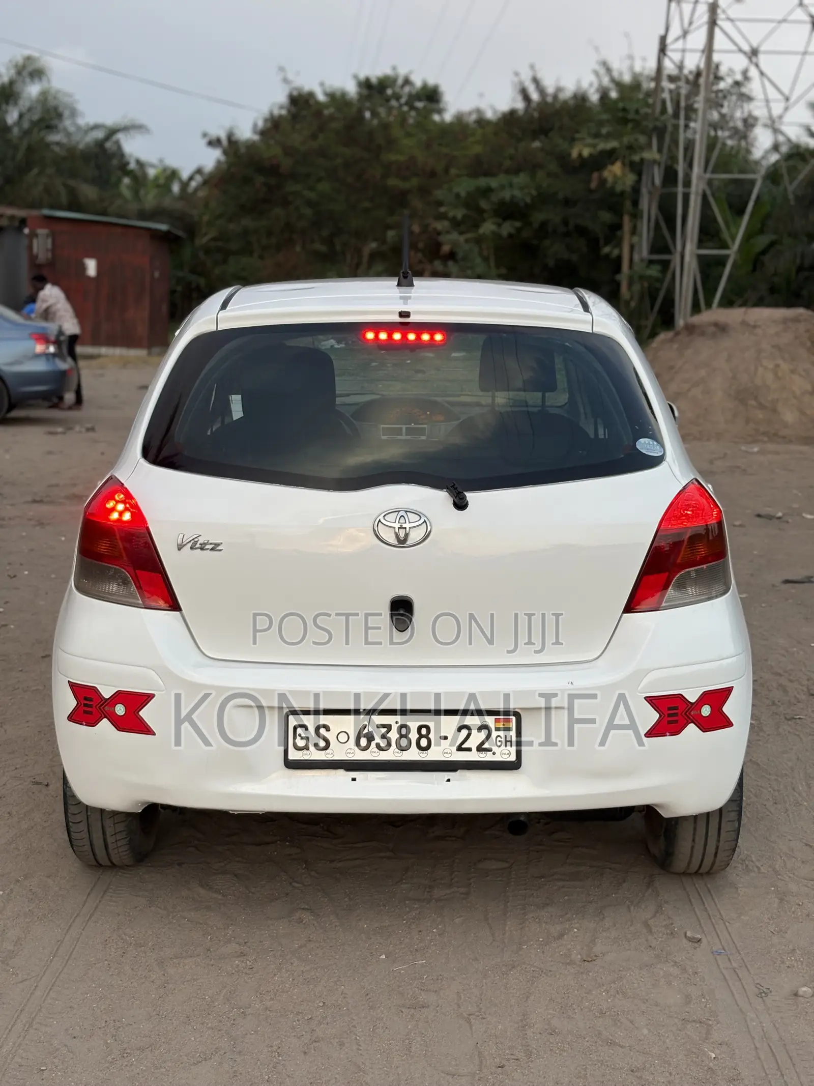 Toyota Vitz 1.3 FWD 3dr 2010 White