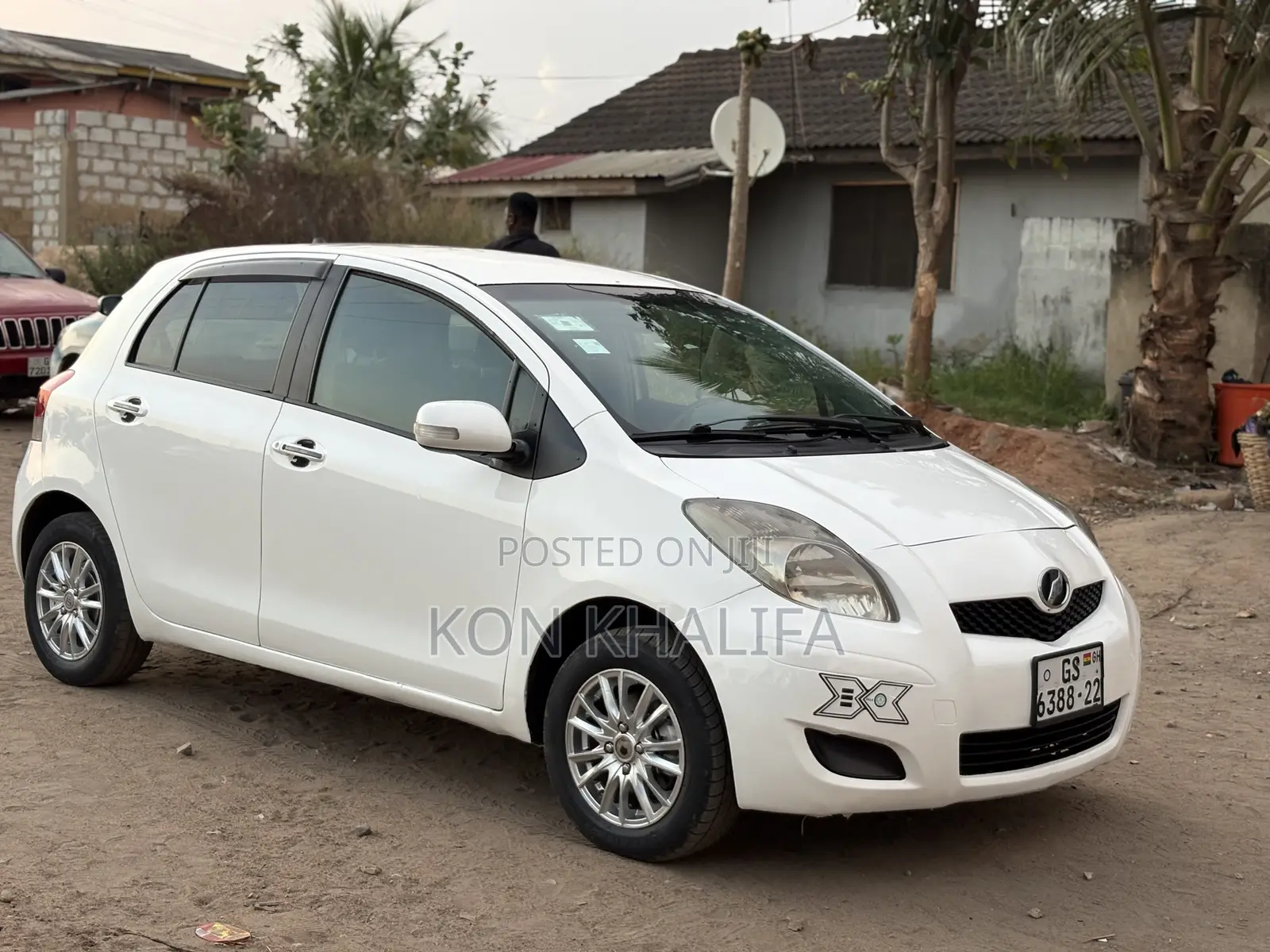 Toyota Vitz 1.3 FWD 3dr 2010 White