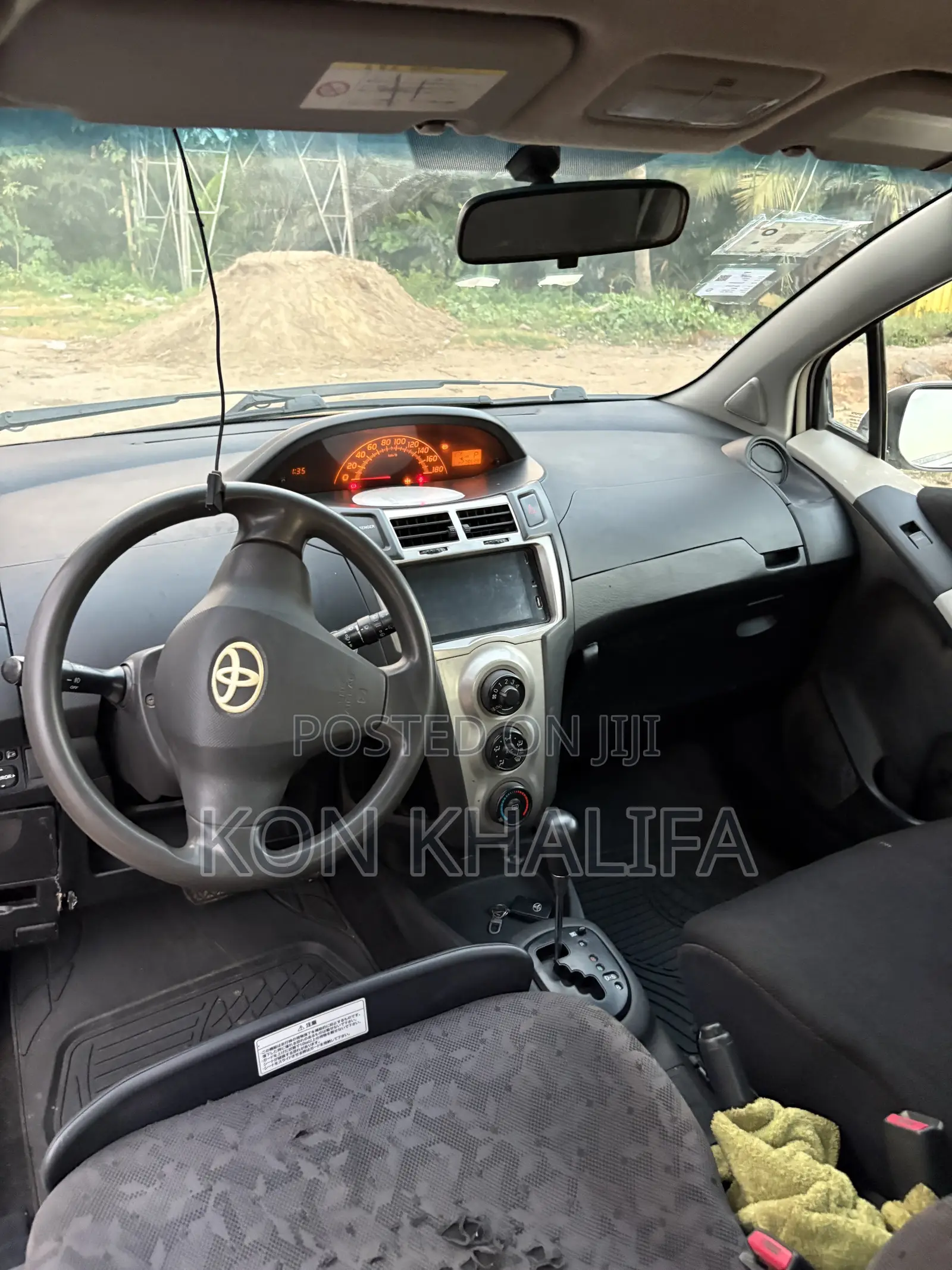 Toyota Vitz 1.3 FWD 3dr 2010 White
