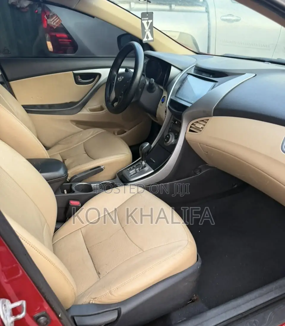 Hyundai Elantra Limited Sedan FWD (1.8L 4cyl 6A) 2013 Red
