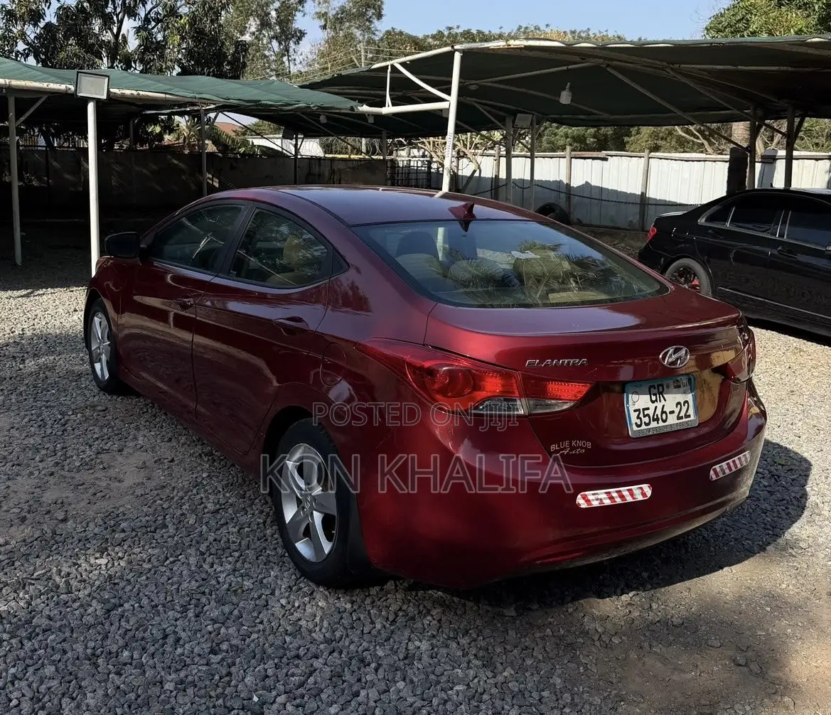Hyundai Elantra 2014 Red