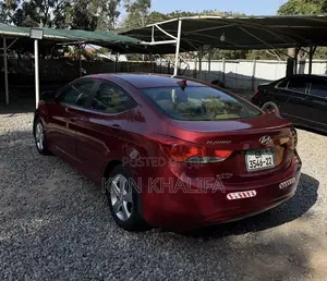 Hyundai Elantra 2014 Red