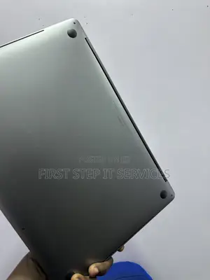 Laptop Apple MacBook Pro 32GB Intel Core i7 SSD 1T