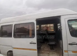 Mercedes-Benz Sprinter 2000 White