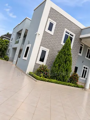 5bdrm House in Kuottam Estate, Oyarifa Mall Area for sale