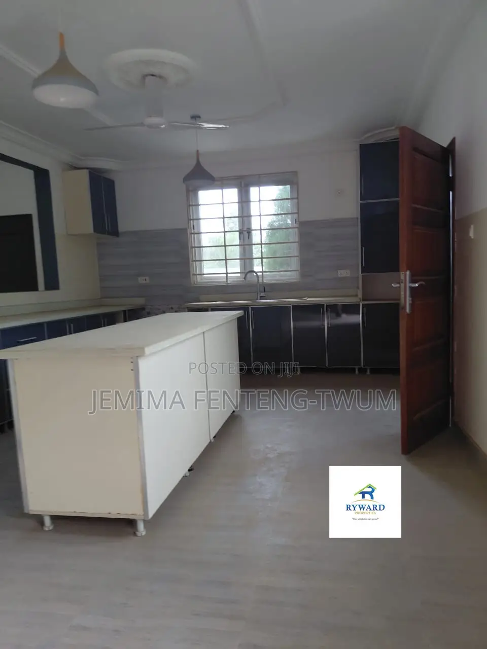 5bdrm House in Kuottam Estate, Oyarifa Mall Area for sale