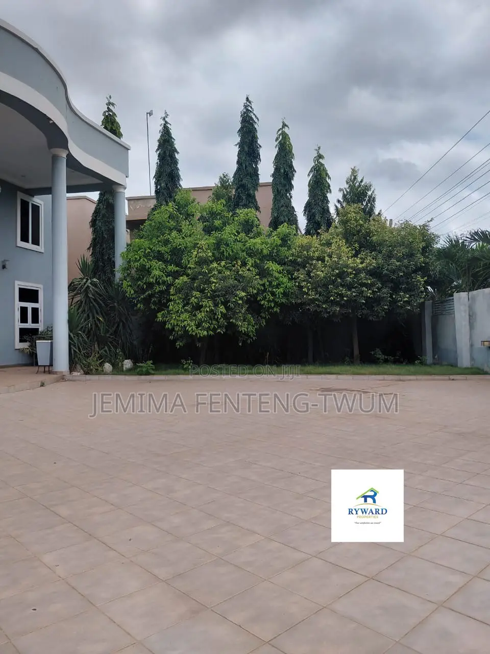 5bdrm House in Kuottam Estate, Oyarifa Mall Area for sale