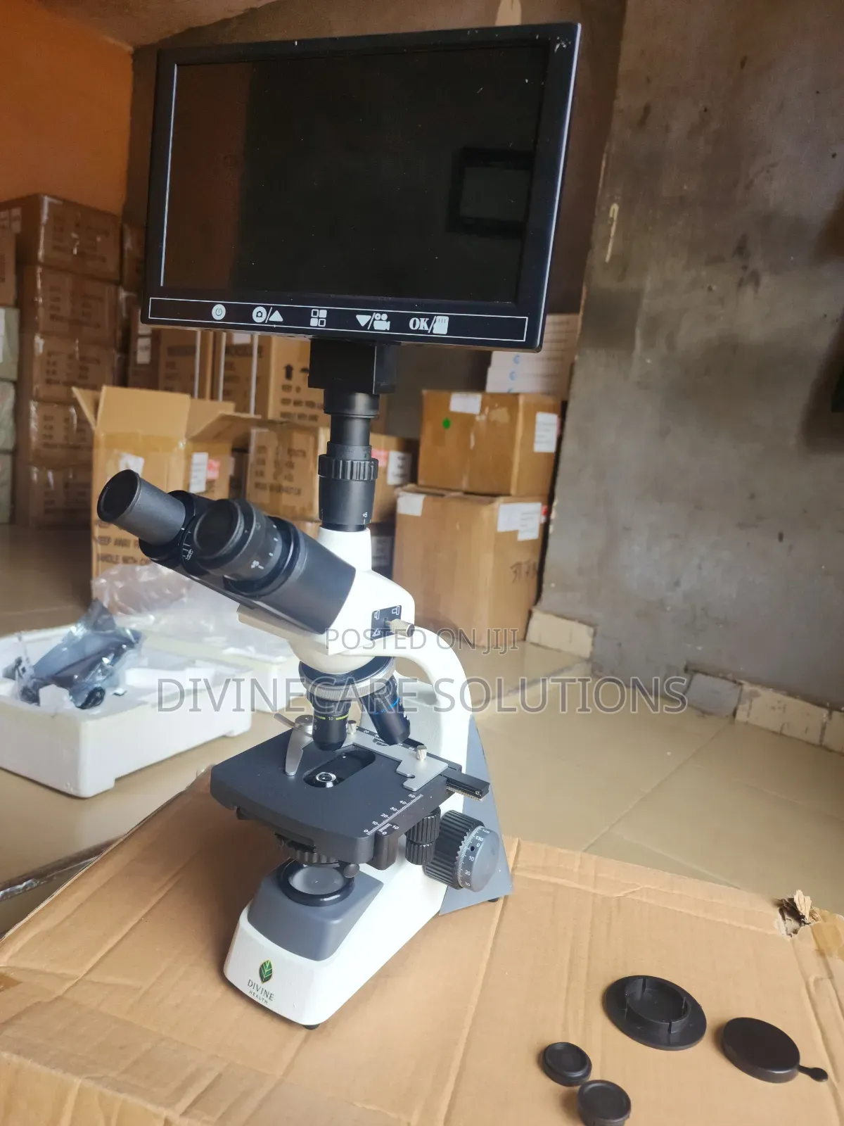 Microscope With Screen