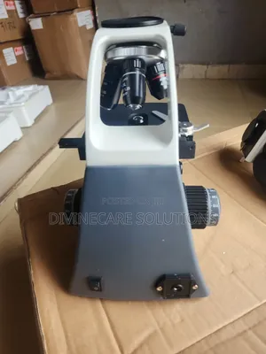 Microscope With Screen