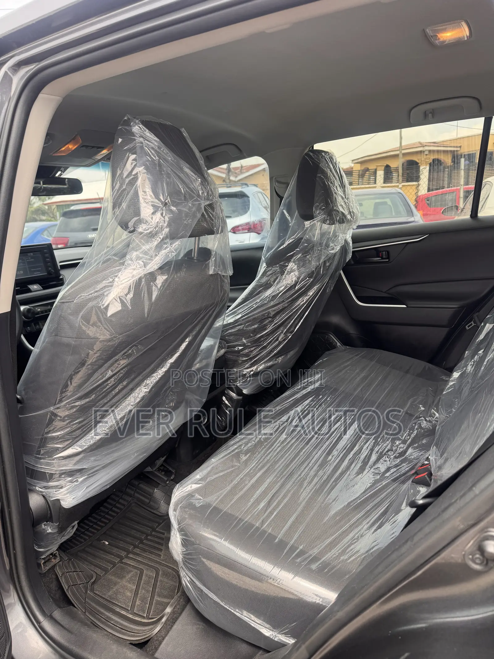 Toyota RAV4 LE 2022 Gray